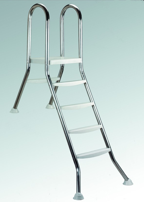 Halbhochbeckenleiter aus Edelstahl mit rutschfesten Kuststoffstufen
